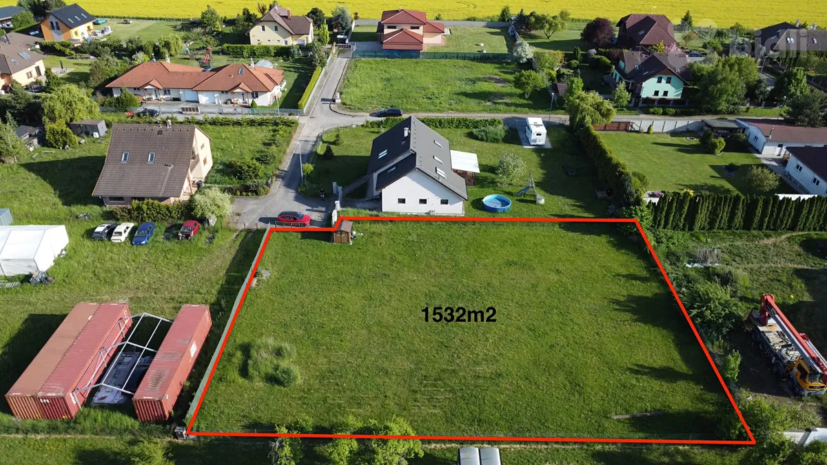 Prodej stavebního pozemku 1532 m²